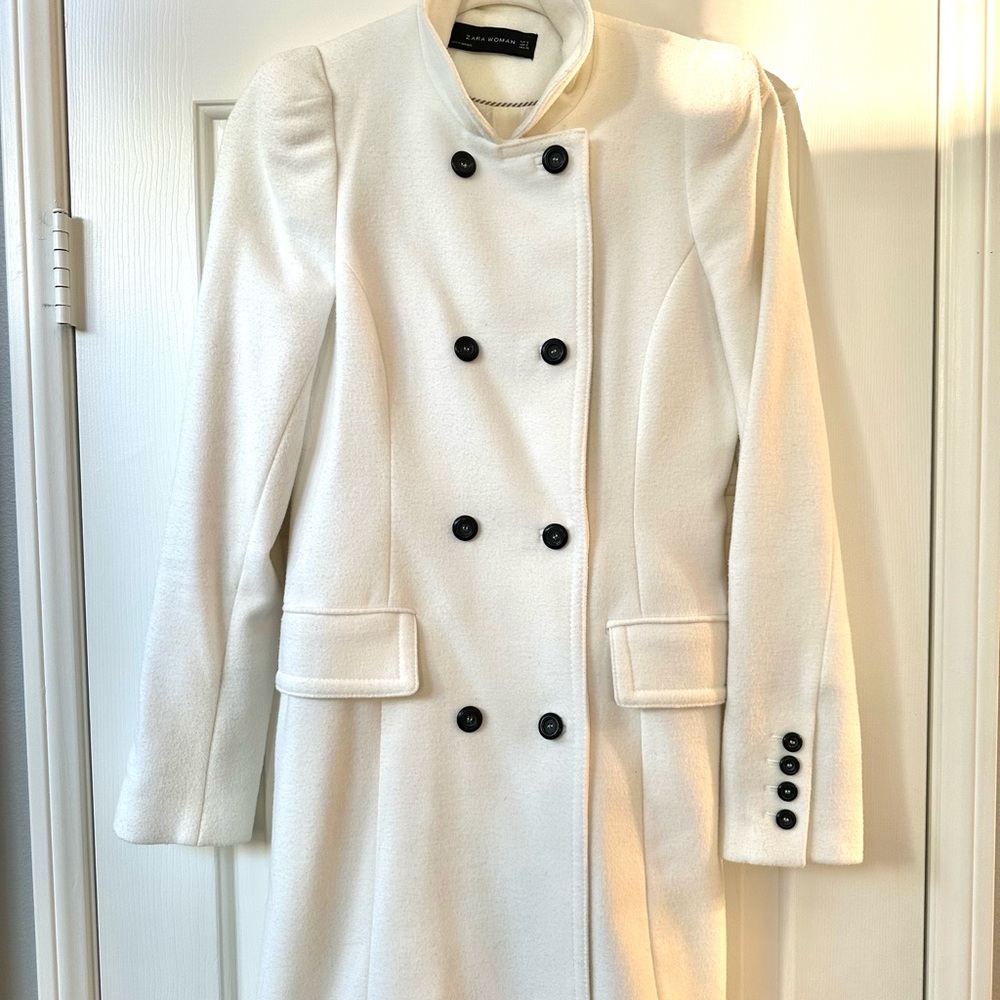 Winter white puff sleeve Zara Women midi coat - S